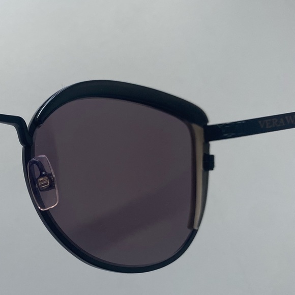 Vera Wang Sunglasses - Picture 9 of 11